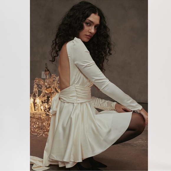 NWOT HOUSE OF CB 'Aryana' Ivory Bow Long Sleeves Mini Dress sz XS TALL - Picture 5 of 10